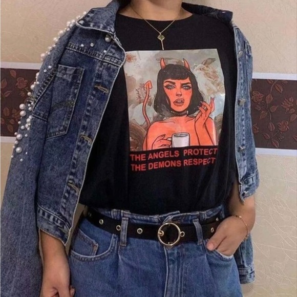 Black ‘the angels protect me the demons respect me’ tee - Picture 3 of 4